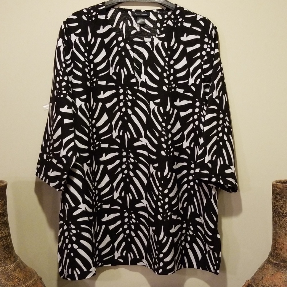 Ashley Stewart Linen Blend Tunic - size 22W